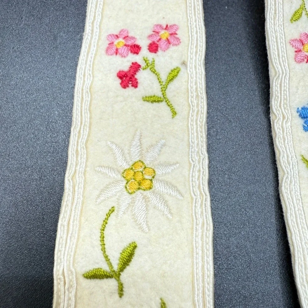 Vintage Handmade Womens Belt 33